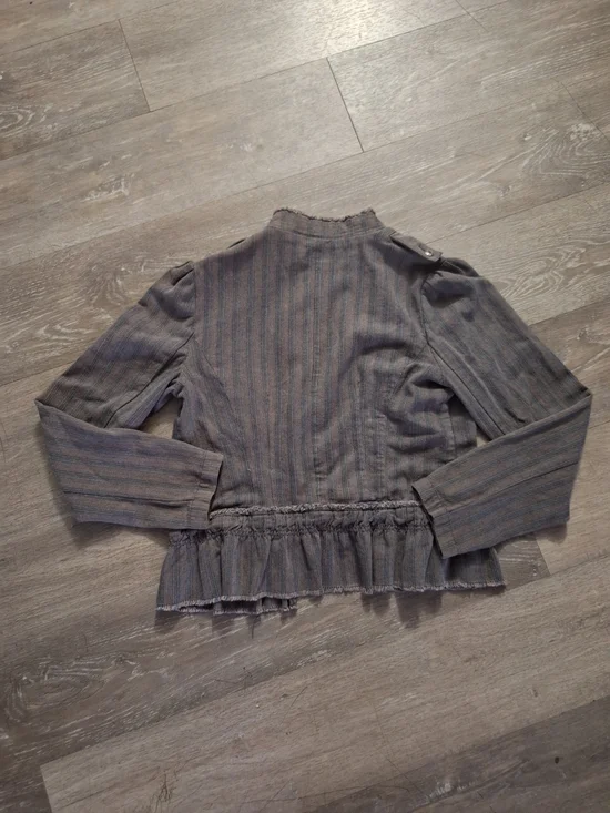 Urban Outfitters Victorian Striped Gray Ruffle Pepulum Hem Cropped Blazer - Picture 8 of 9